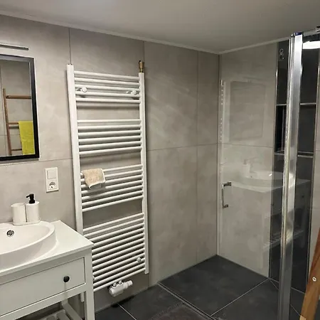 Ferien Ind Monteur Wohnung Maigloeckchen Mit 2 Schlafzimmern Wildeshausen Exterior foto